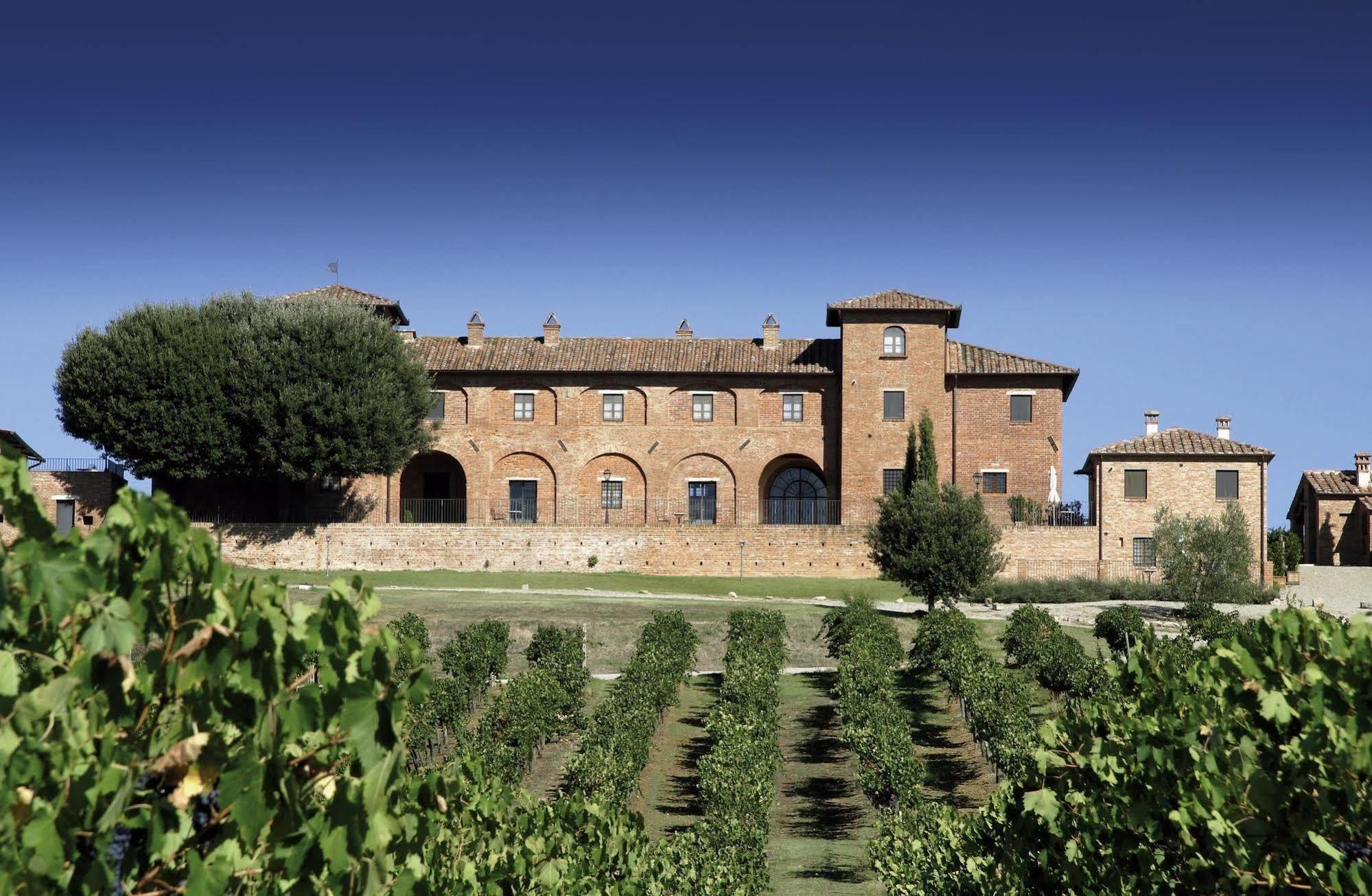 Agriturismo Terra Rossa Valiano Екстериор снимка